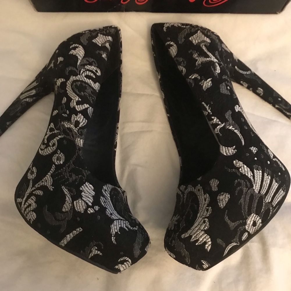 Naughty monkey heels